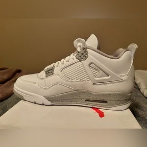 Jordan 4 oreo. size 10 in men